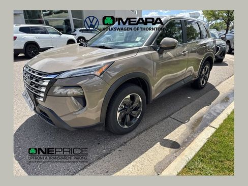Used 2025 Nissan Rogue SV AWD/4WD image 1