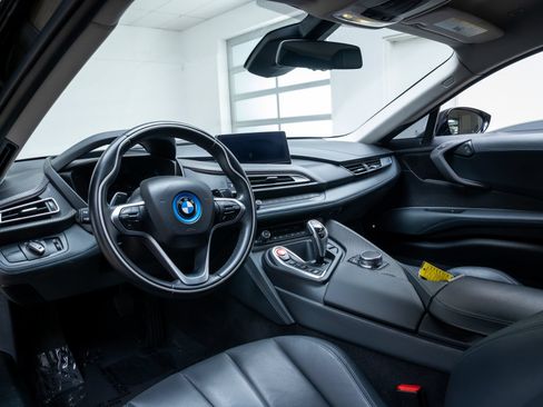 Used 2020 BMW i8 Coupe AWD/4WD image 20
