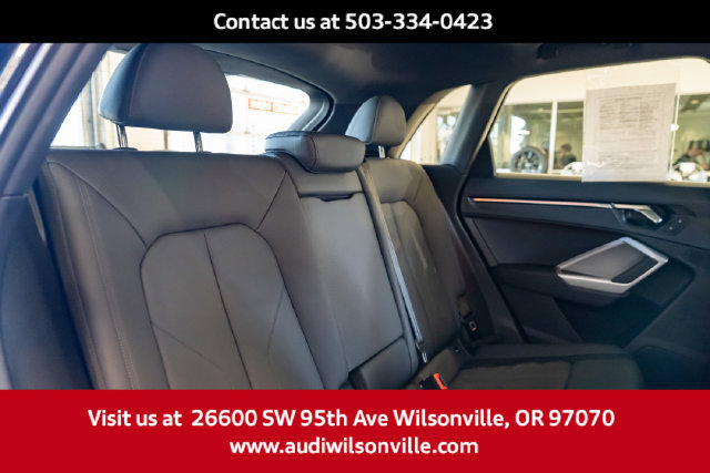 Used 2025 Audi Q3 2.0T Premium Plus w/ Premium Plus Package AWD/4WD image 32