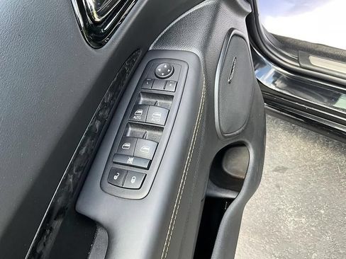 Used 2025 Dodge Durango R/T AWD/4WD image 13