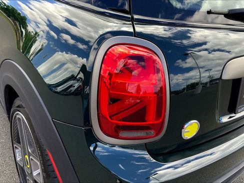 Certified 2024 MINI Cooper SE w/ MINI Resolute Edition image 29