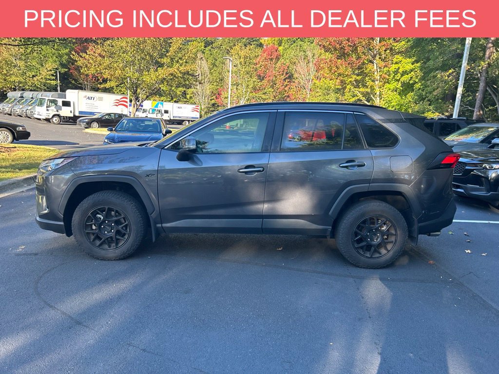 Used 2024 Toyota RAV4 XLE w/ Convenience Package FWD image 4