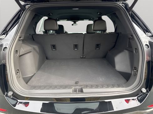 Used 2023 Chevrolet Equinox RS image 16