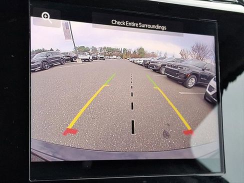 Certified 2023 Jeep Grand Cherokee Laredo image 29