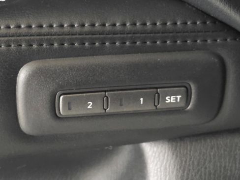 Used 2013 INFINITI JX35 Base w/ Premium Pkg image 24