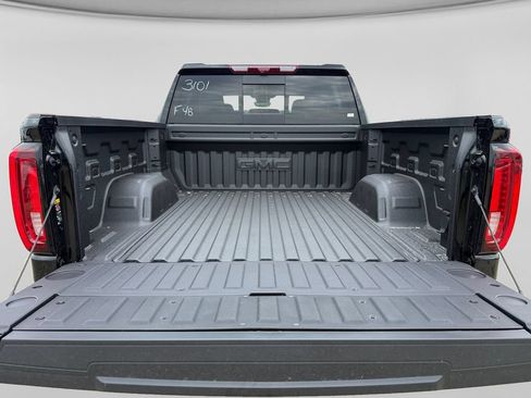 New 2026 GMC Sierra 1500 Denali Ultimate w/ LPO, Black Badging Package AWD/4WD image 37