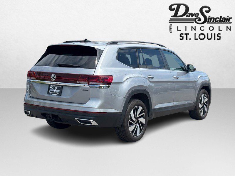 Used 2026 Volkswagen Atlas SE AWD/4WD image 3