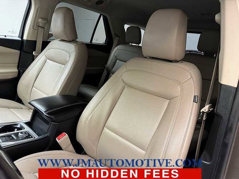 Used 2021 Ford Explorer XLT w/ Equipment Group 202A image 13