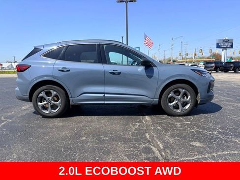 Used 2024 Ford Escape ST-Line w/ Tech Pack #1 AWD/4WD image 2