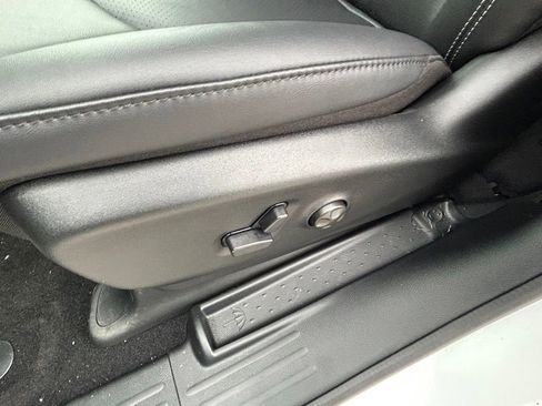 New 2026 Chrysler Pacifica Select image 26