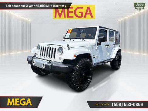 Used 2018 Jeep Wrangler Unlimited Sahara AWD/4WD image 3