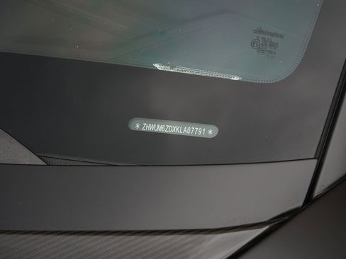 Used 2019 Lamborghini Aventador SVJ image 42