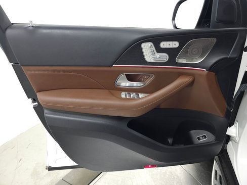 Used 2024 Mercedes-Benz GLS 450 4MATIC image 13