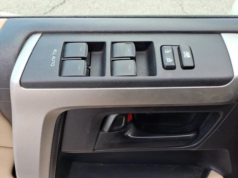 Used 2011 Toyota 4Runner Limited AWD/4WD image 20