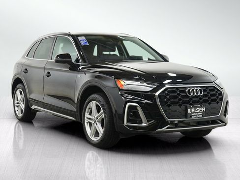 Used 2024 Audi Q5 e Premium w/ Convenience Package AWD/4WD image 7