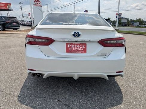 Used 2024 Toyota Camry XSE w/ Navigation Package FWD image 5