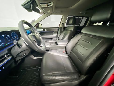 Used 2024 Hyundai Santa Fe Limited FWD image 14