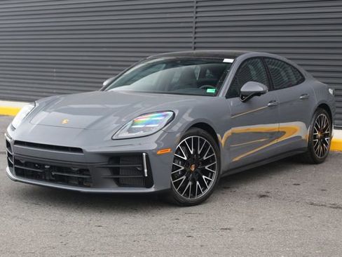 New 2026 Porsche Panamera 4 image 1