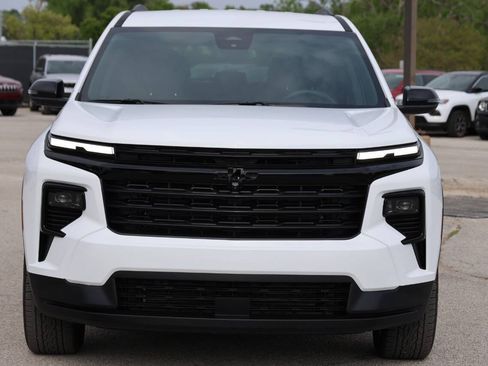 Used 2025 Chevrolet Traverse LT w/ Midnight/Sport Edition AWD/4WD image 5