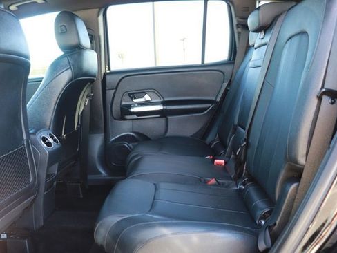 Used 2024 Mercedes-Benz GLB 250 image 13