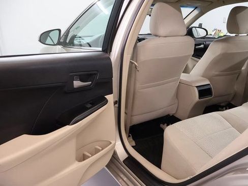Used 2013 Toyota Camry LE FWD image 27