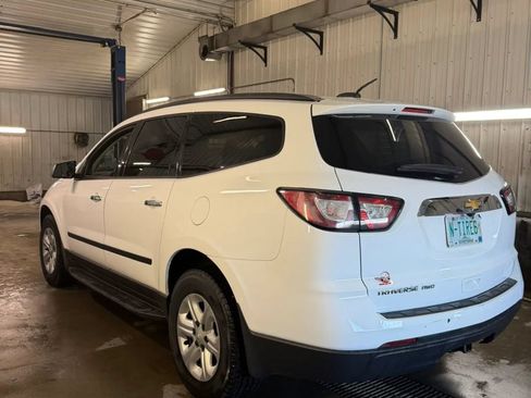 Used 2017 Chevrolet Traverse LS AWD/4WD image 5
