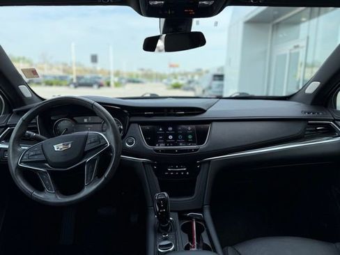 Used 2020 Cadillac XT5 Premium Luxury FWD image 4