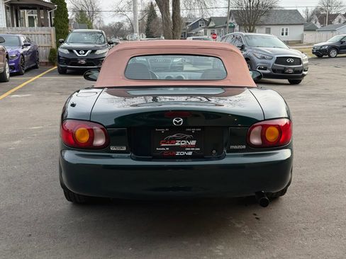 Used 1999 MAZDA MX-5 Miata RWD image 27
