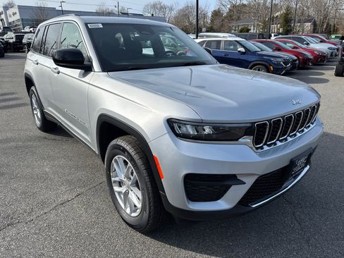 New 2025 Jeep Grand Cherokee Laredo X w/ Trailer Tow Package image 8