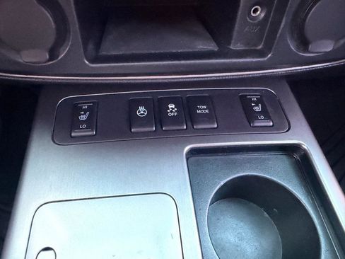 Used 2012 Nissan Armada Platinum image 18