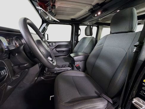 Used 2024 Jeep Wrangler Unlimited Sport AWD/4WD image 12