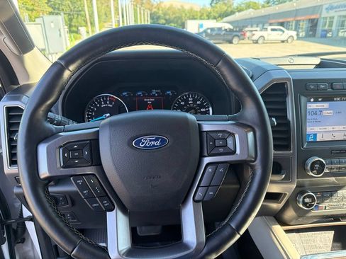 Used 2019 Ford Expedition Platinum AWD/4WD image 17