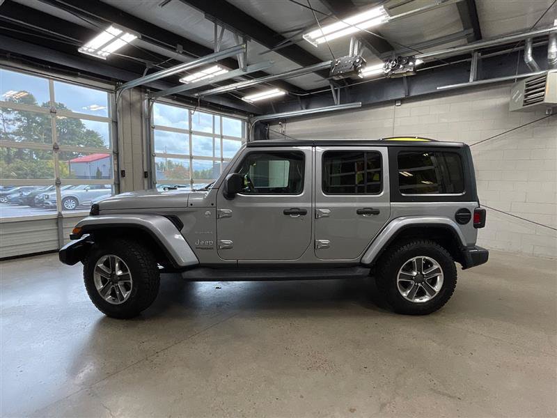 Used 2018 Jeep Wrangler Unlimited Sahara AWD/4WD image 2