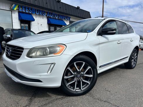 Used 2017 Volvo XC60 T6 Dynamic w/ Preferred Option Package image 2