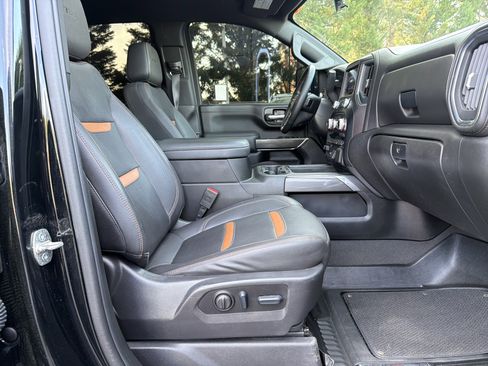 Used 2023 GMC Sierra 2500 AT4 w/ AT4 Premium Plus Package AWD/4WD image 32