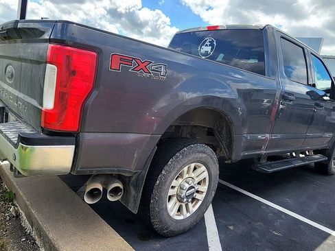 Used 2018 Ford F250 XLT w/ XLT Value Package image 10