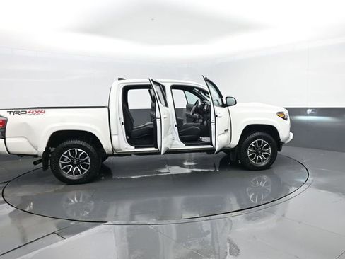 Used 2023 Toyota Tacoma TRD Sport w/ Technology Package AWD/4WD image 27