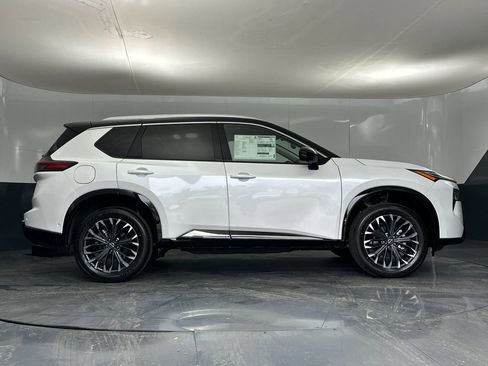 New 2026 Nissan Rogue Platinum w/ Platinum Premium Package AWD/4WD image 2