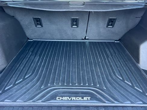 Used 2019 Chevrolet Equinox LS FWD image 16