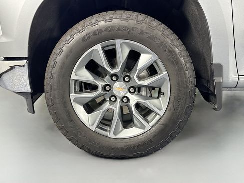 Used 2026 Chevrolet Silverado 1500 LT AWD/4WD image 31
