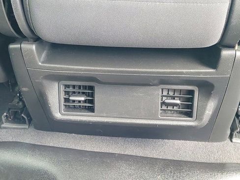 Used 2022 Chevrolet Silverado 1500 Custom image 6