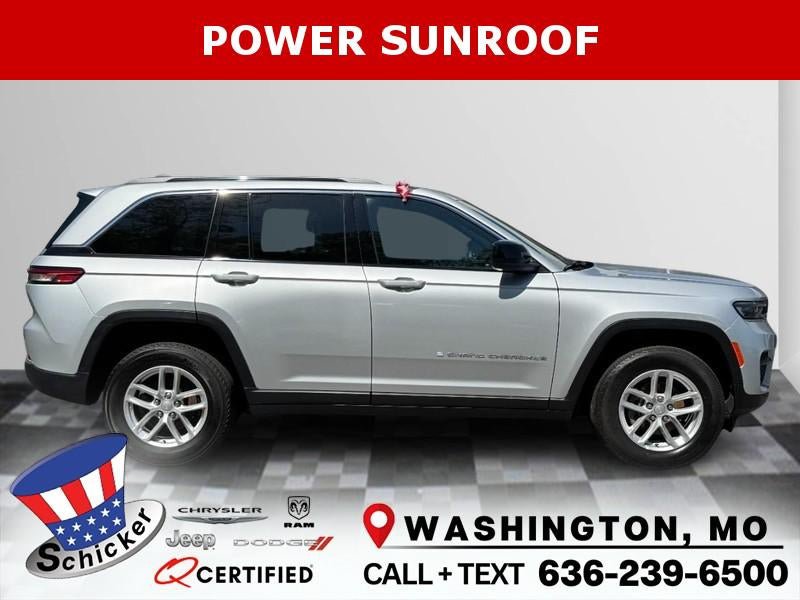 Used 2024 Jeep Grand Cherokee Laredo X AWD/4WD image 1