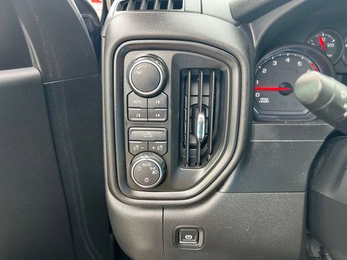 Used 2020 Chevrolet Silverado 1500 Custom Trail Boss w/ Custom Convenience Package AWD/4WD image 38
