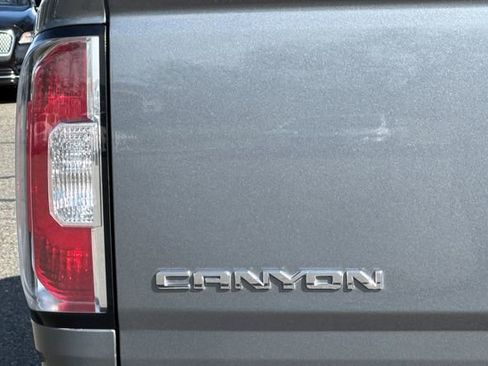 Used 2018 GMC Canyon SLE w/ SLE Convenience Package image 45
