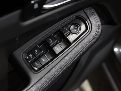 Used 2023 Porsche Macan image 62