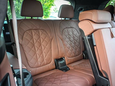 Used 2024 BMW X7 xDrive40i w/ Executive Package AWD/4WD image 19