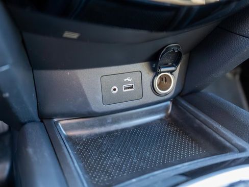 Used 2019 Nissan Rogue SV image 29