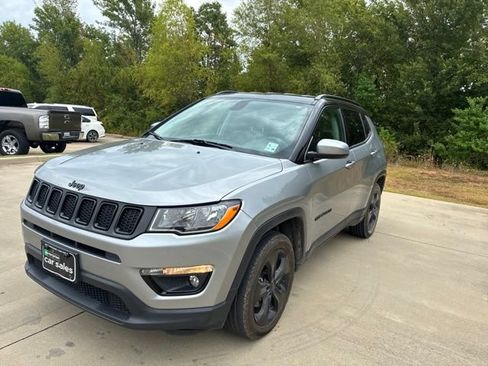 Used 2021 Jeep Compass Latitude AWD/4WD image 1