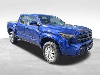 Used 2025 Toyota Tacoma SR5 AWD/4WD 360° Tour