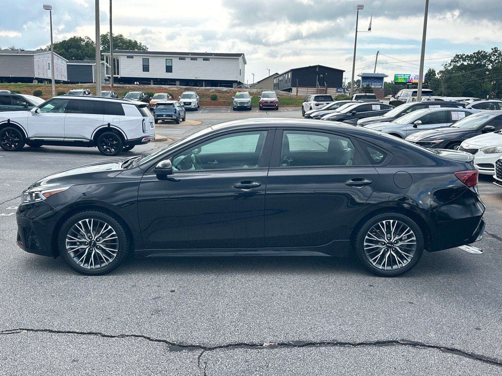 Used 2023 Kia Forte GT-Line FWD image 6